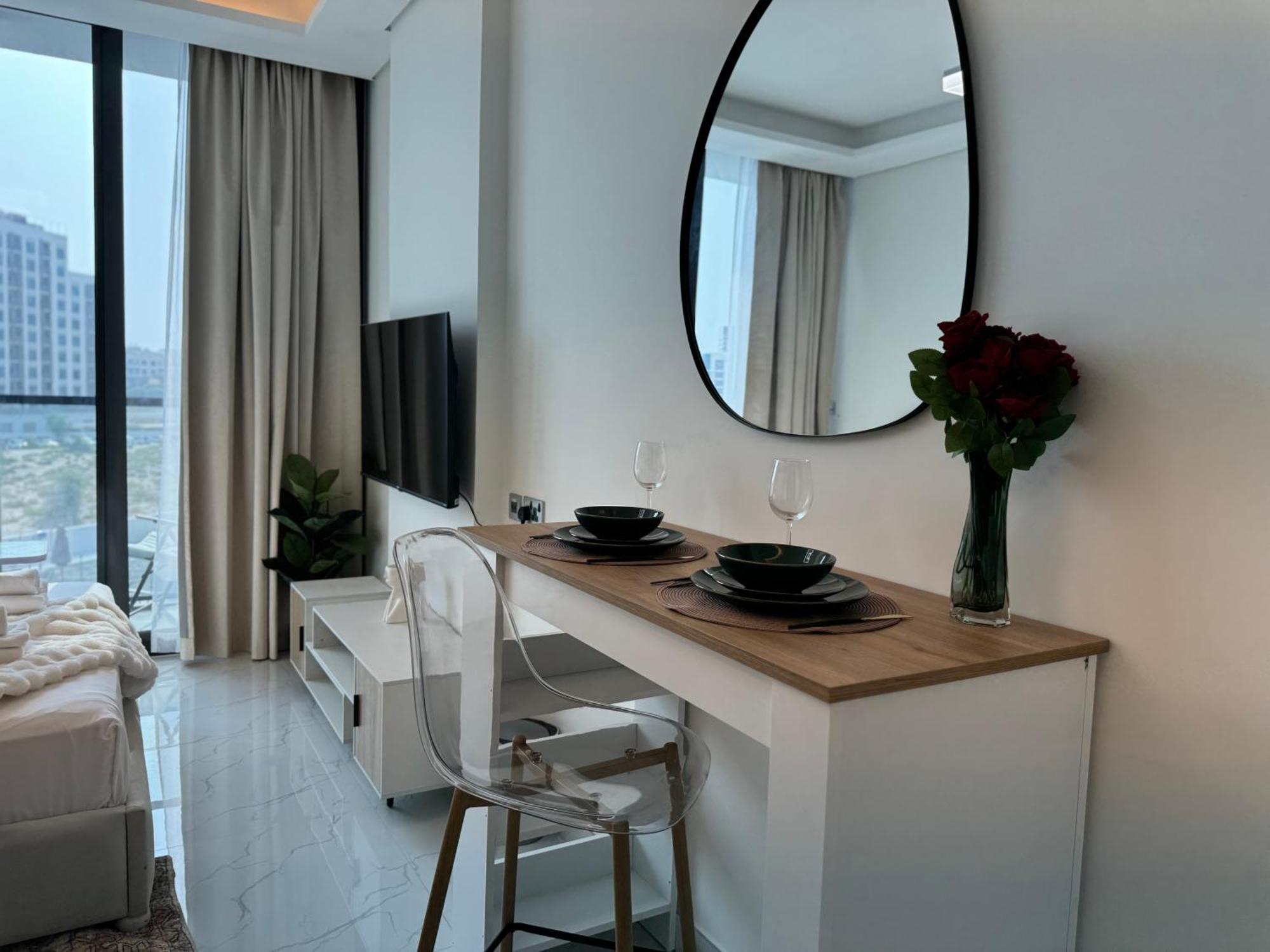Ashri Hh Studio In Samana Hills With Pool View Apartment