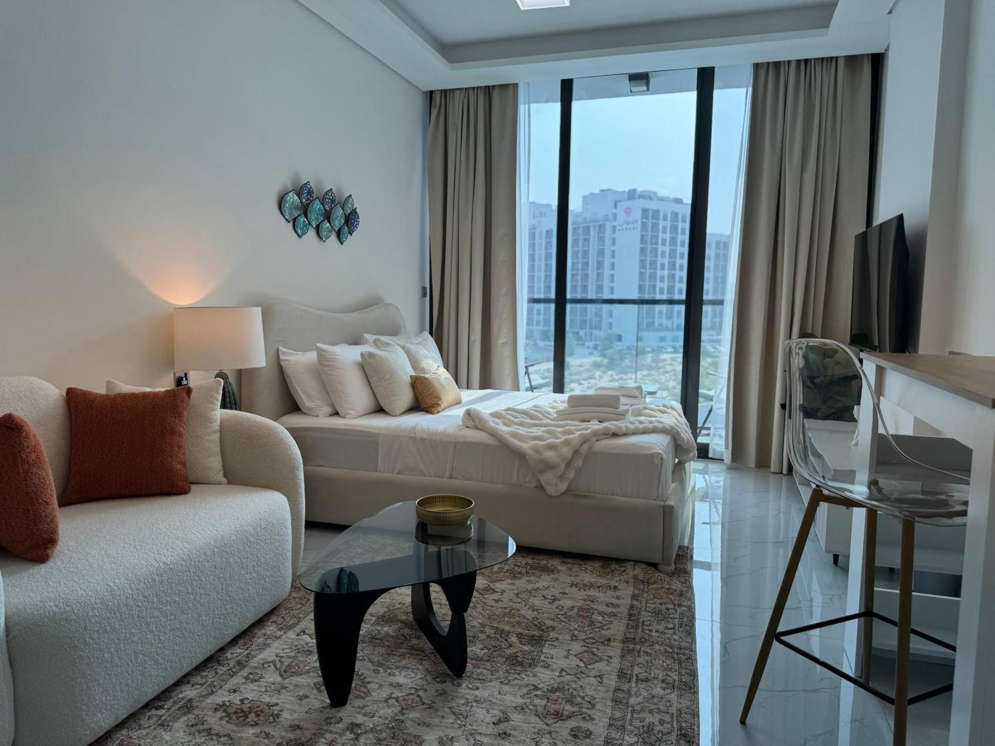 Ashri Hh Studio In Samana Hills With Pool View Apartment Dubai