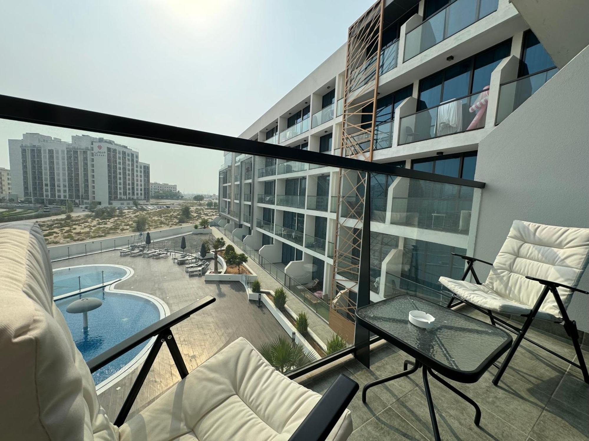 Ashri Hh Studio In Samana Hills With Pool View Apartment
