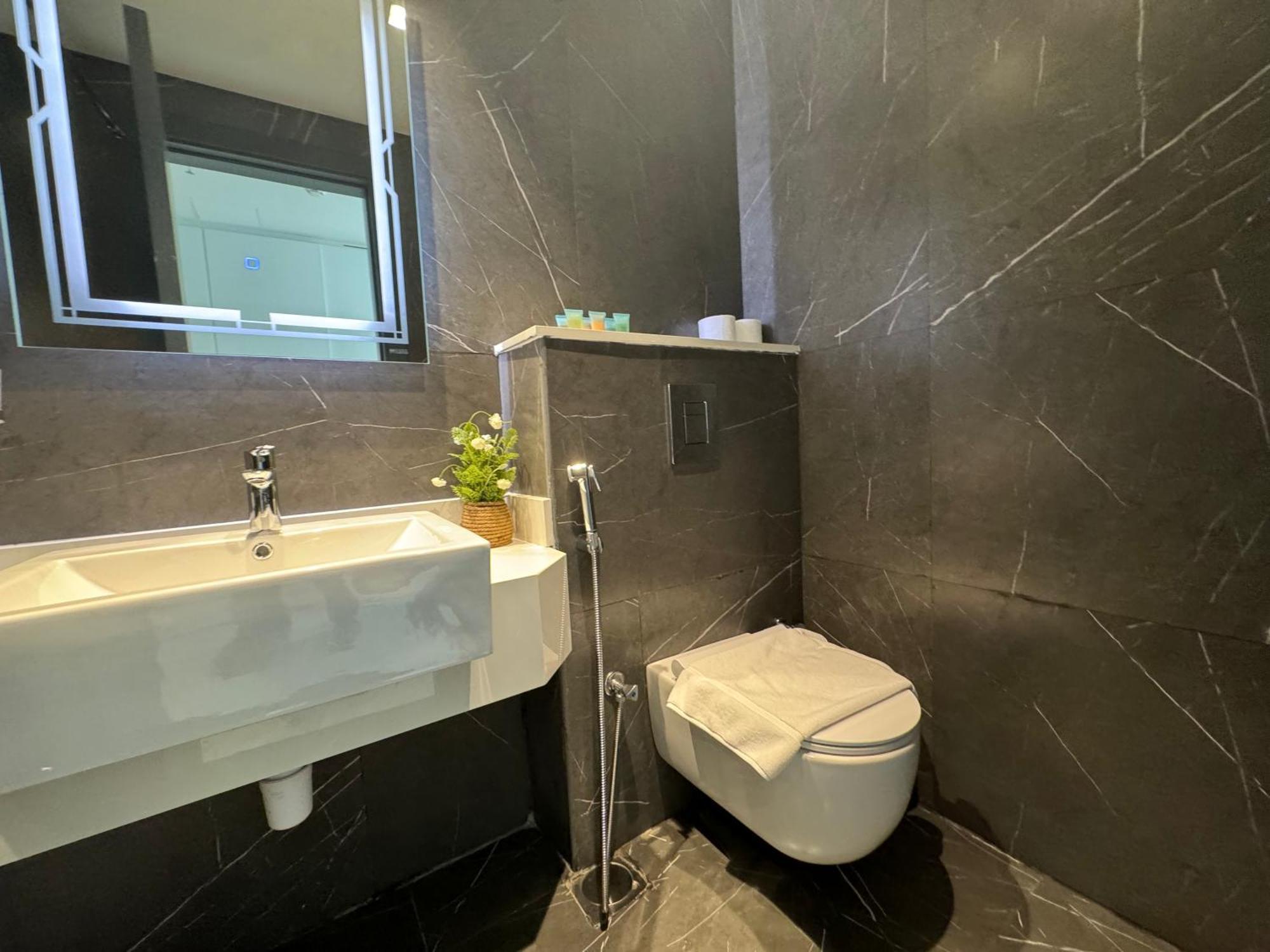 Apartment Ashri Hh Studio In Samana Hills With Pool View Dubai